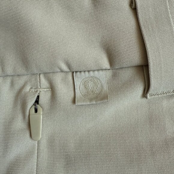 Lululemon Commission Classic-Fit Short 9" Warpstreme in Trench - Picture 9 of 11
